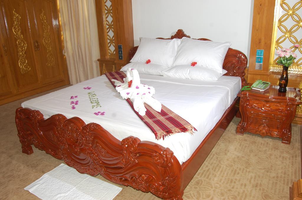 Su Tine San Royal Palace Hotel Bagan Zimmer foto